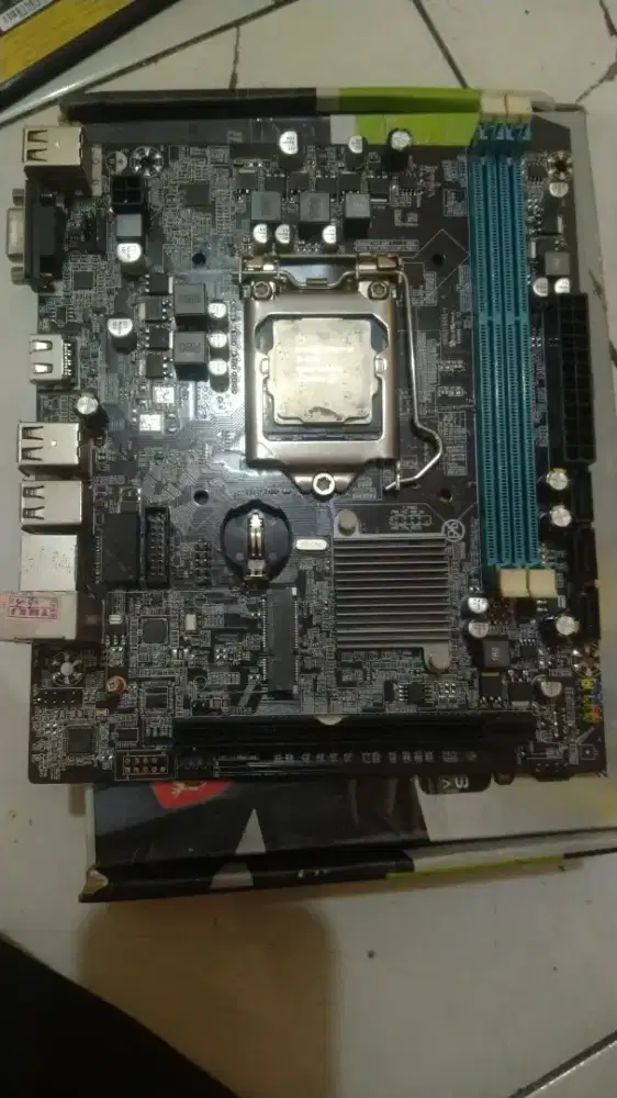 Motherboard Intel 1151 h110 DDR3/Core i3 Gen7 Jaksel