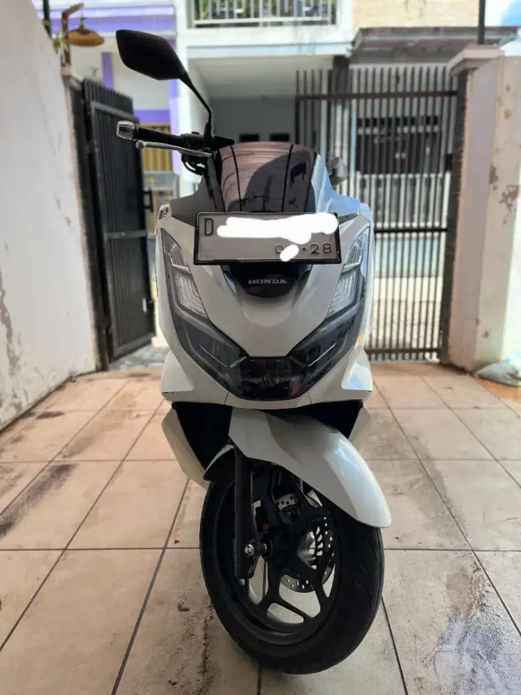 Pcx 160 2023 Putih tinggal gas mulus murah