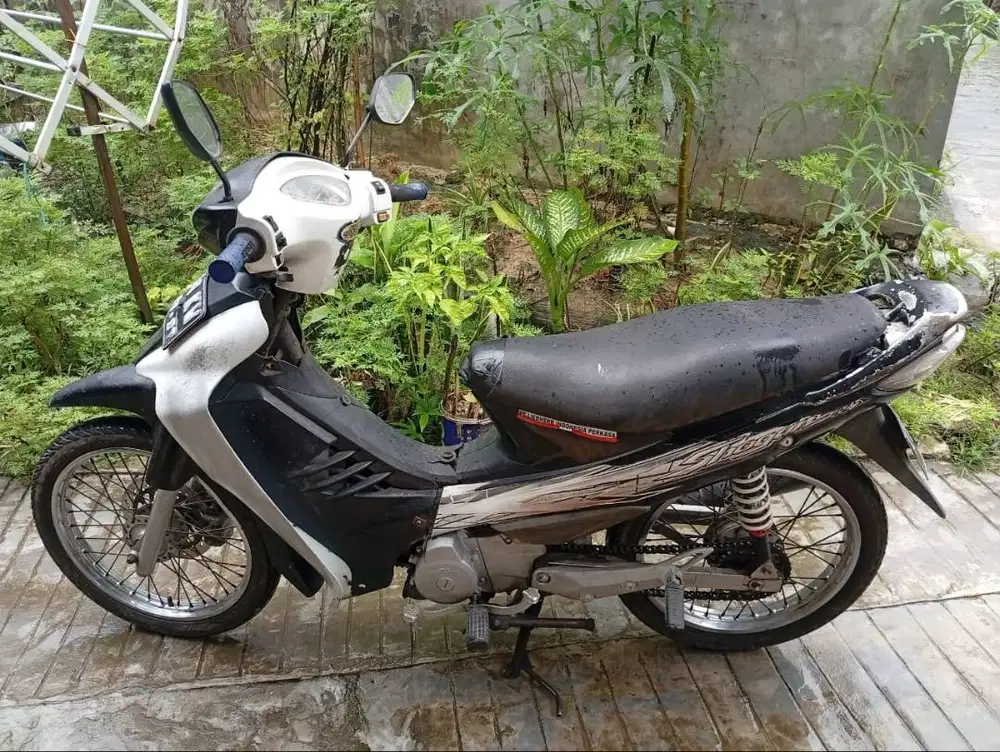 Suzuki Shogun 125R