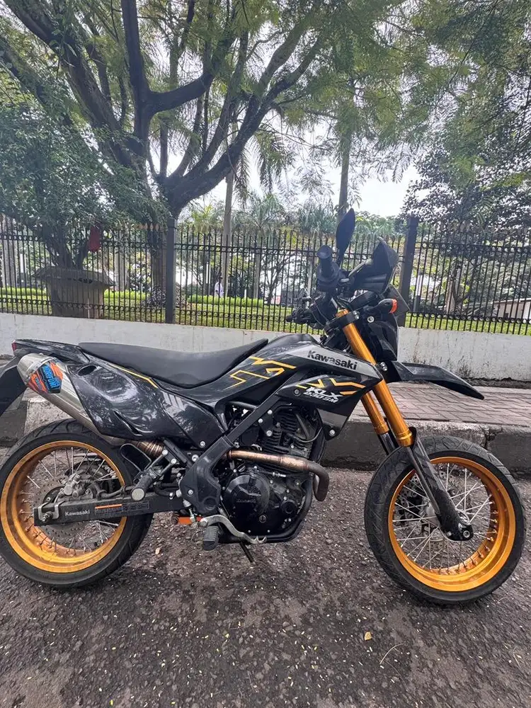 KLX 230 cc Super Moto (SM) Spesial Edition