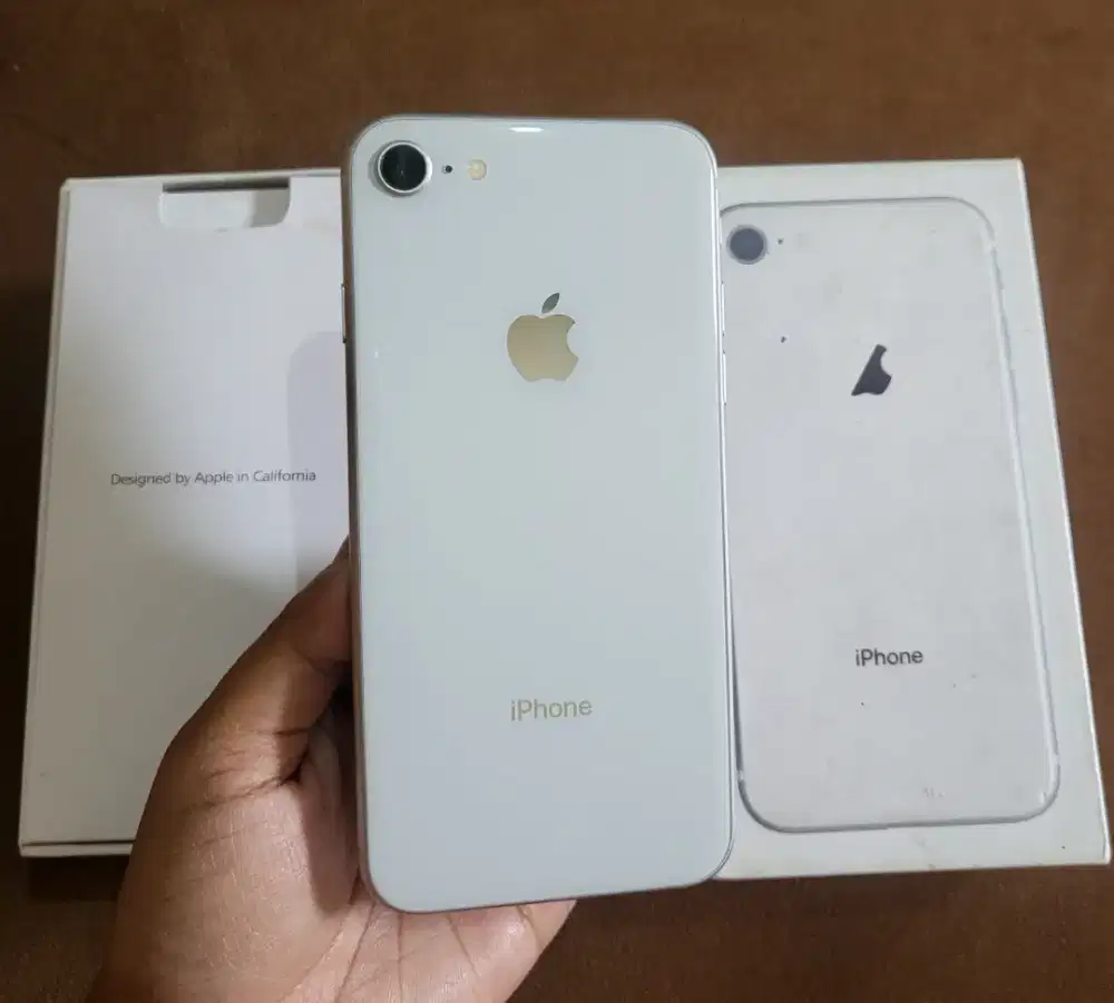 Iphone 8 warna silver