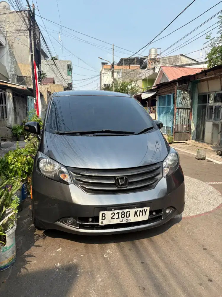 Honda freed PSD matic 2011