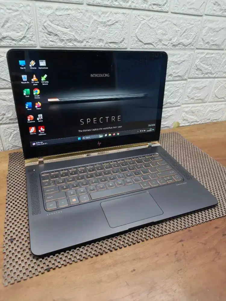 HP Spectre Notebook intel Core i7 Gen-6 (8/512gb) 13 inch Super Slim