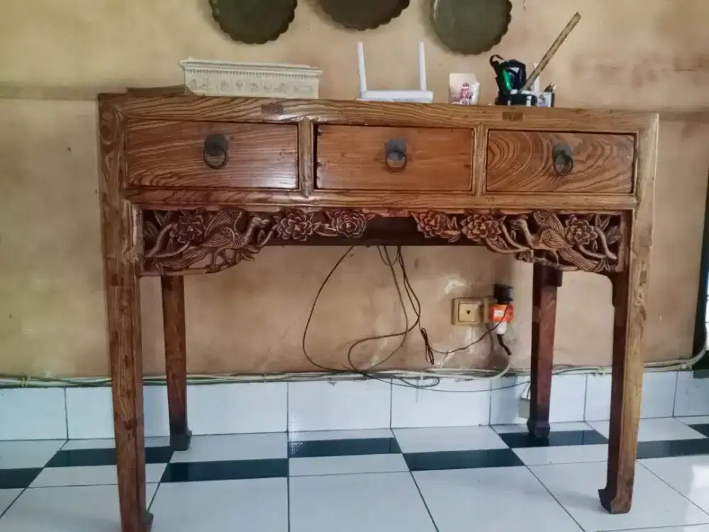 Edisi pindahan..jual 1 meja hias, baca deskripsinya.