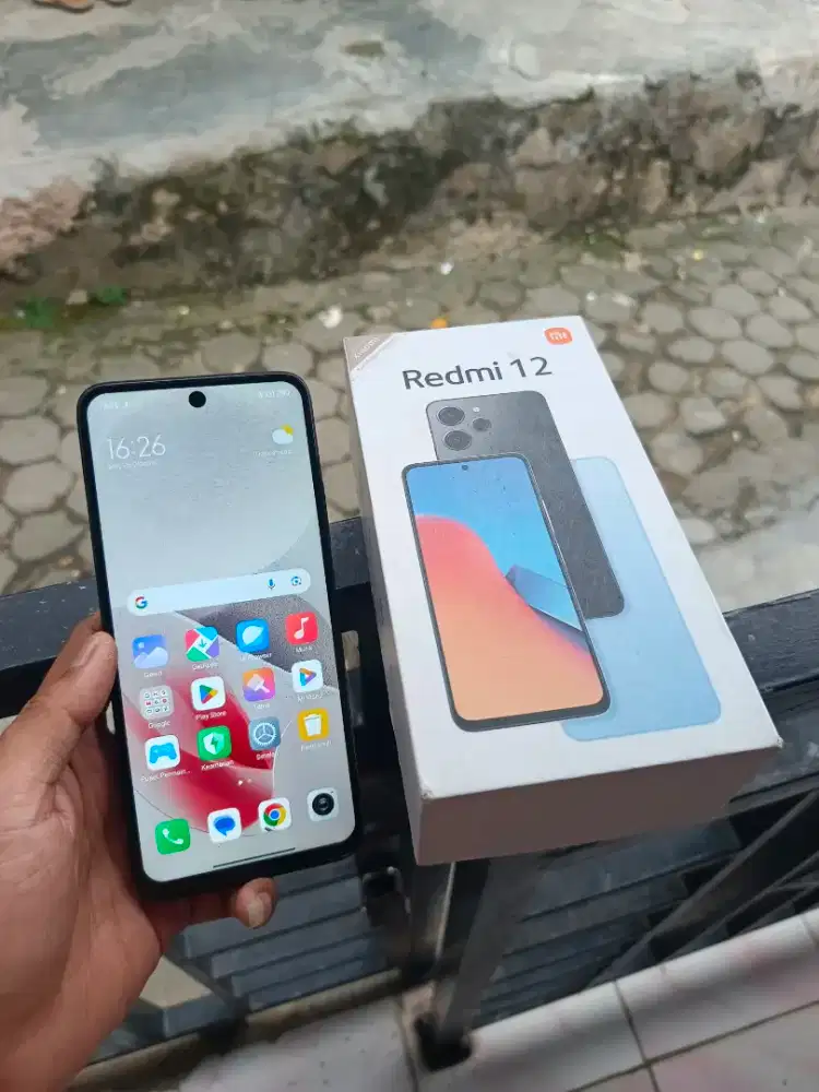 Resmi 12 ram 8 128