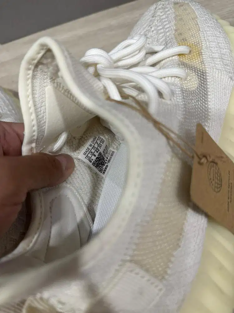 Yezzy boost 350 v2 white bone BNIB