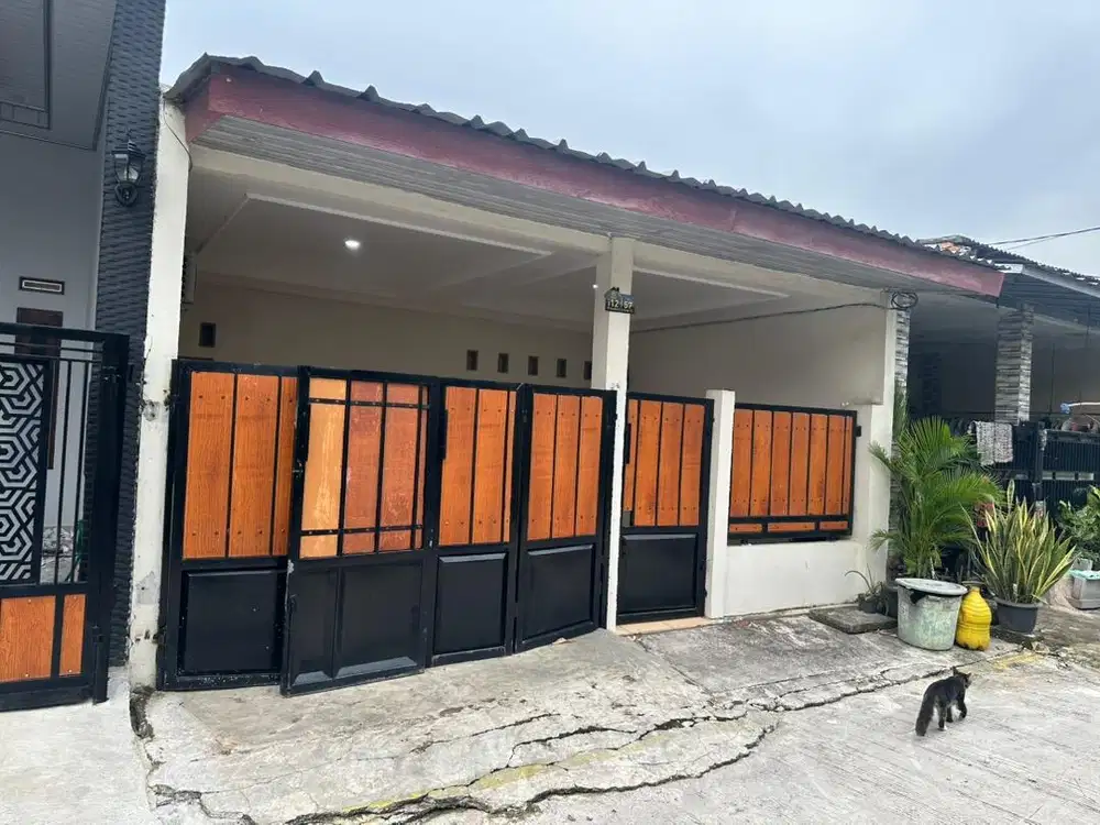 Dijual Rumah strategis, dan baru renov