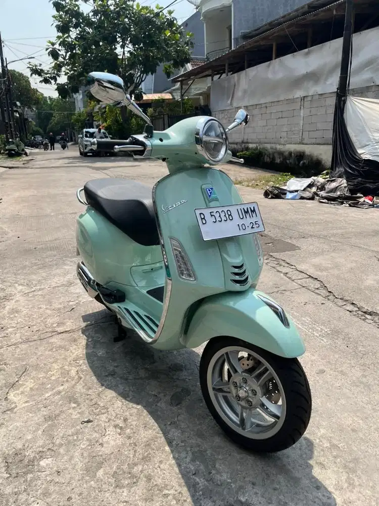 Vespa primavera like new KM  120