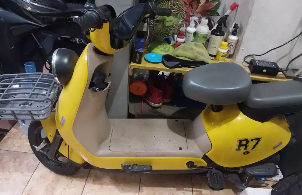 sepeda listrik U^WINFLY R7