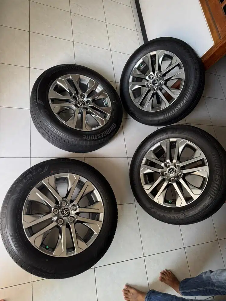 Velg Zenix R18 Ori Copotan langsung tahun 2025 ini kondisi mulus