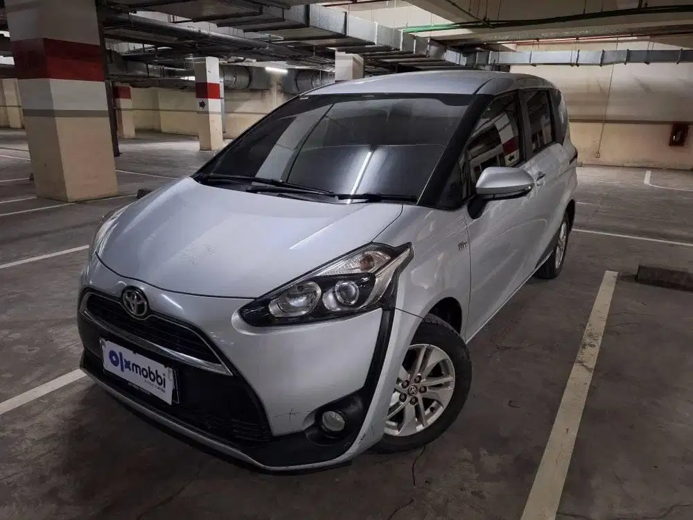 Pajak Panjang -  Toyota Sienta 1.5 G Bensin MT 2017 Silver FJ
