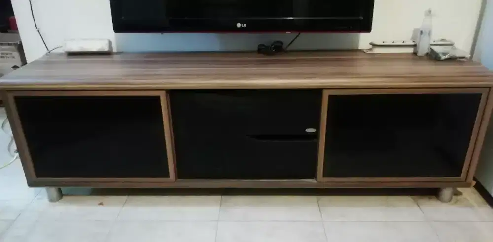 Meja TV Informa