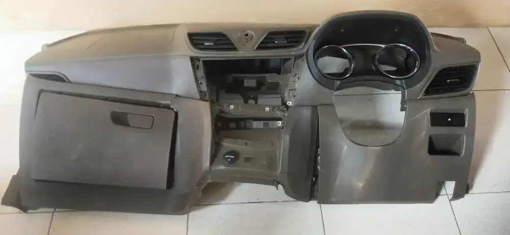 Dashboard Wuling Confero