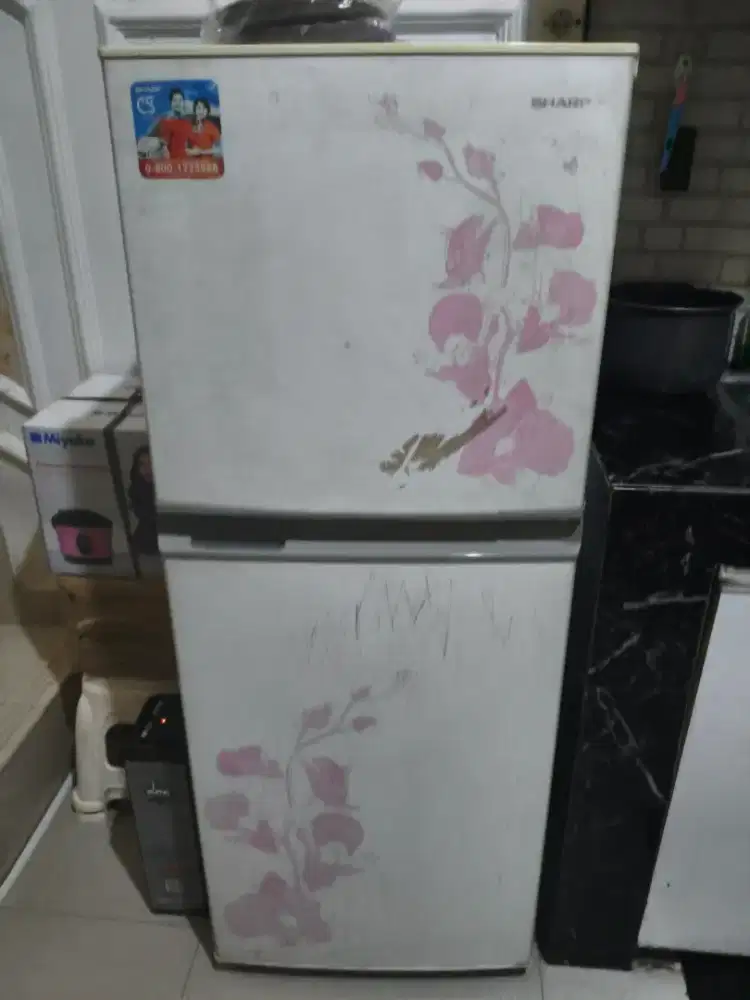 Kulkas Bekas 2 Pintu Sharp Rusak