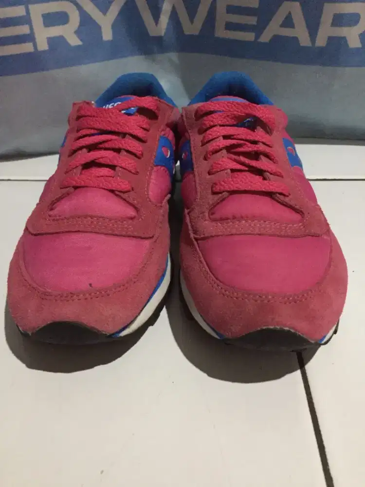 Saucony size 39