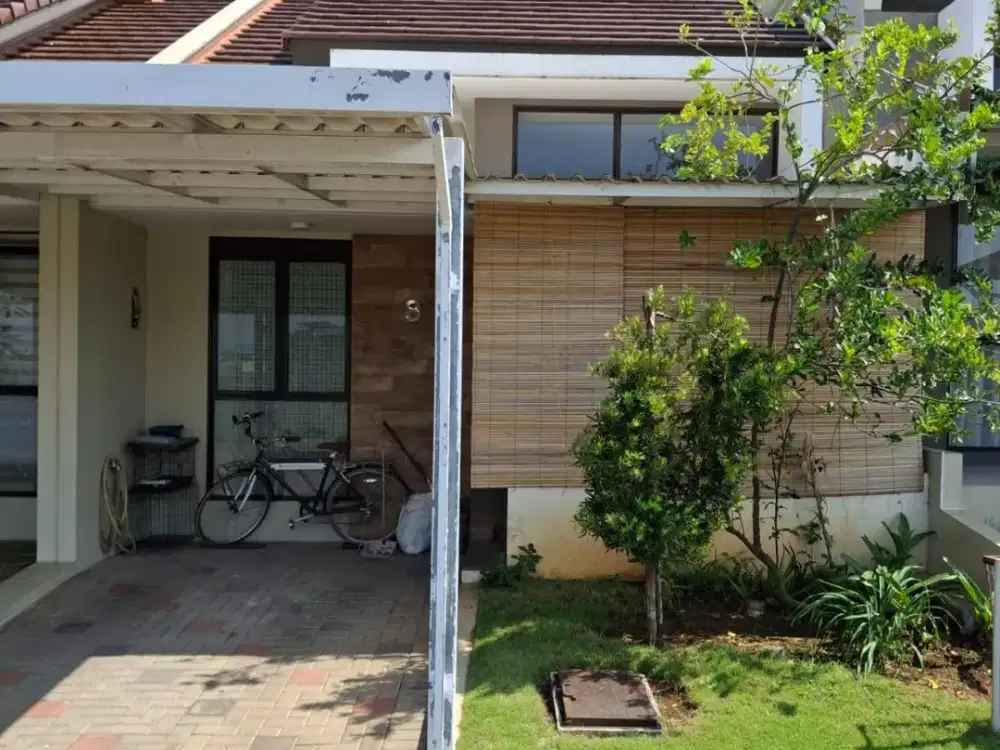 Dijual Rumah di Kota Baru Parahyangan,Bandung Minimalis  View Taman + Danau