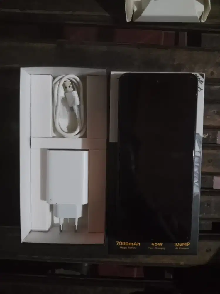 Tecno Pova 7, ram 8/256