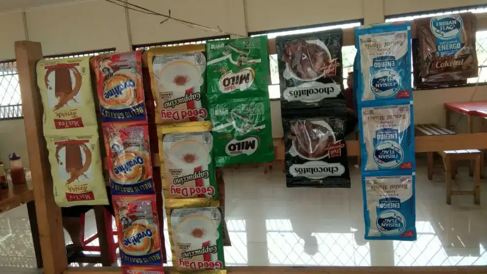 Penjaga Booth Es Teh Jumbo