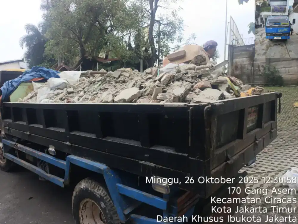 Jasa buang puing dan tanah