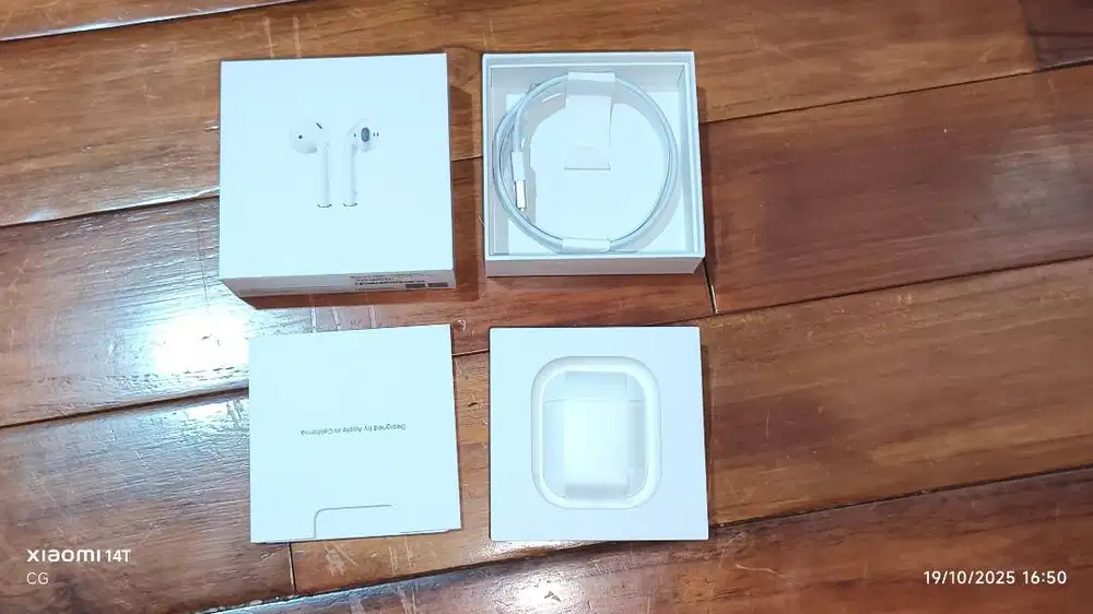 Airpods Gen 2. Ex iBOX. Kondisi 99%. Jual murah.