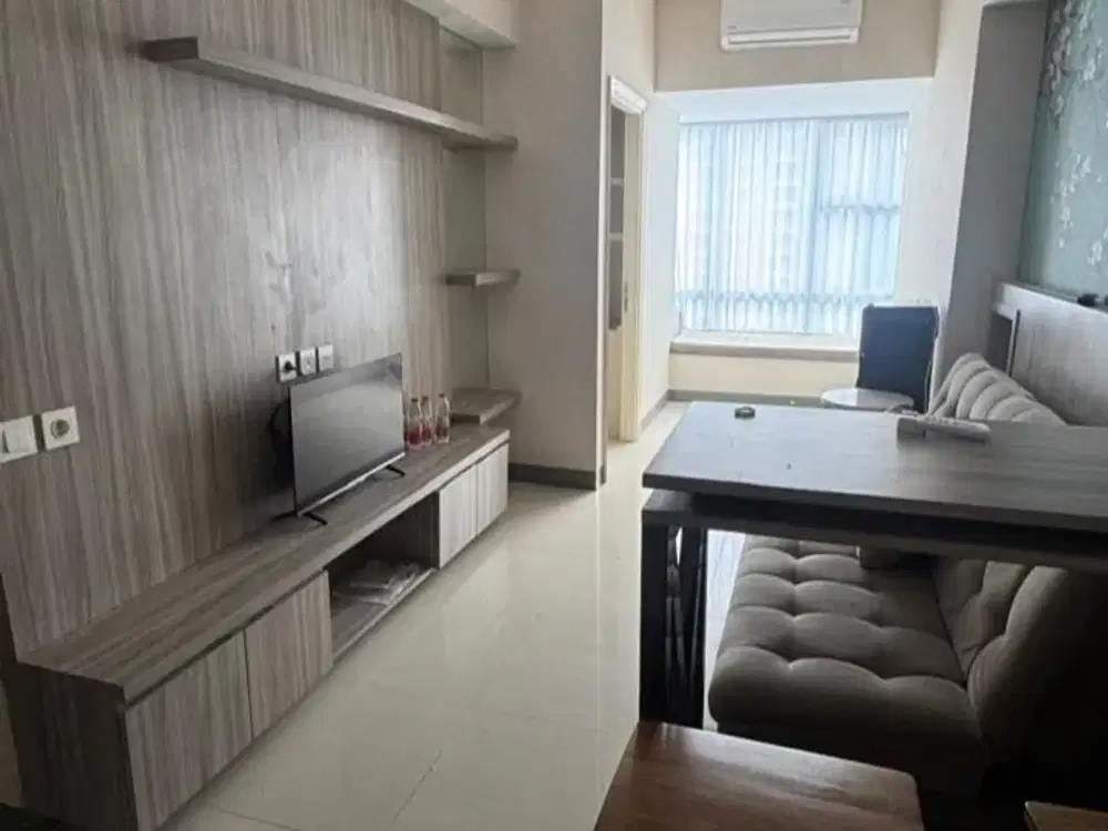 sewa Anderson 2 BR full furnish 50jt/th, wes tembus Pakuwon mall murah sisan