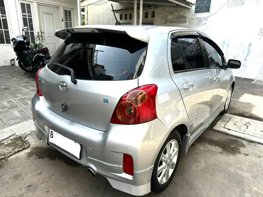 Toyota Yaris 2012 Bensin