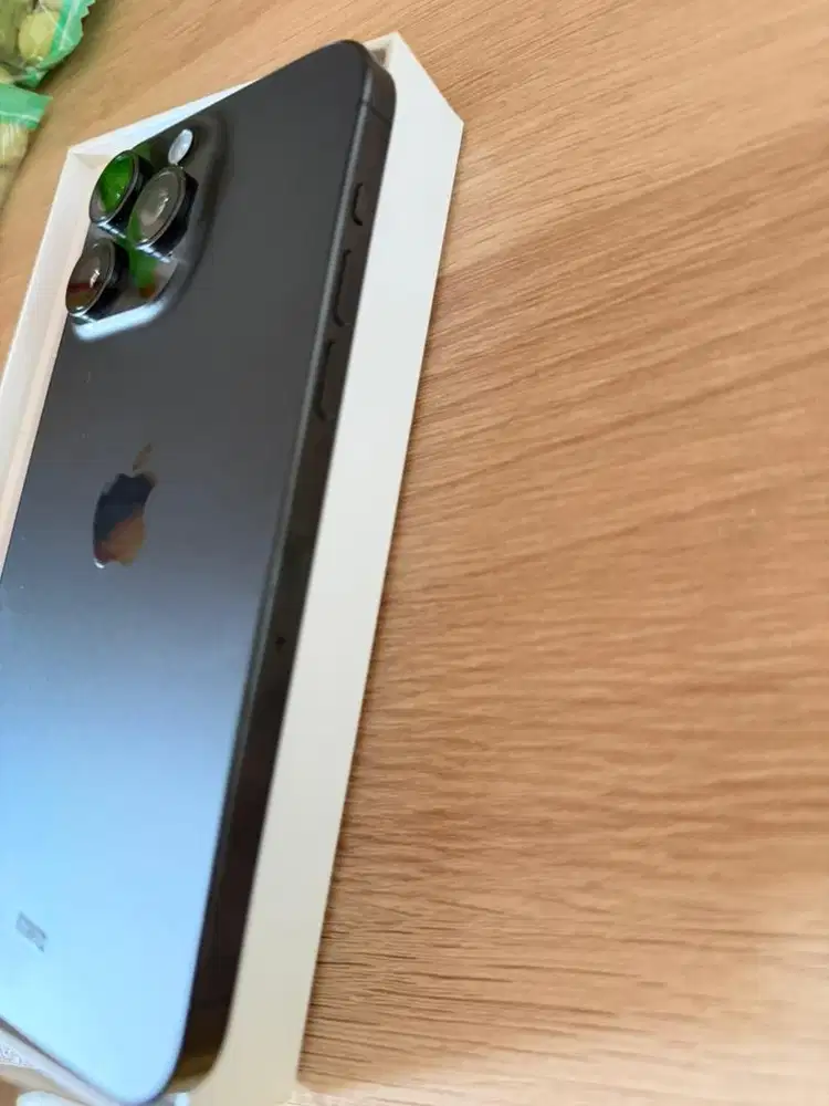 iPhone 15 Pro Max black titanium 256GB Mulus. — 15.3 Jt Nego