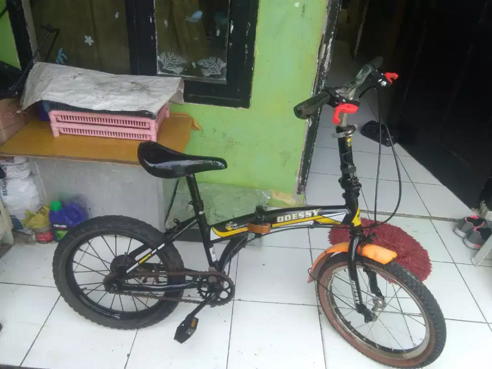 Sepeda lipat khusus anak ring 16.INCH