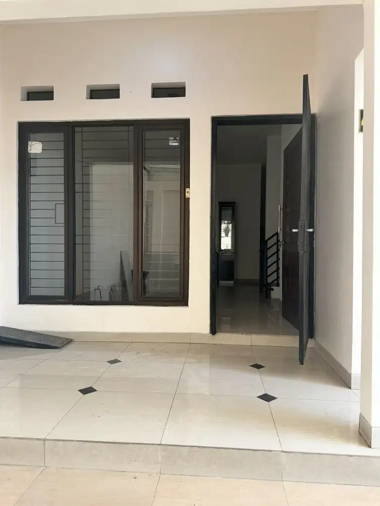 Rumah dijual bebas banjir siap huni full furnish and furniture