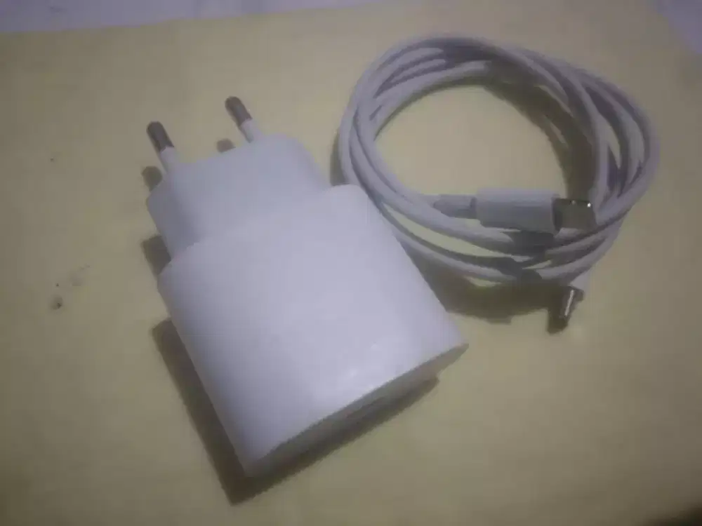 Charger iPhone tipe c ligting