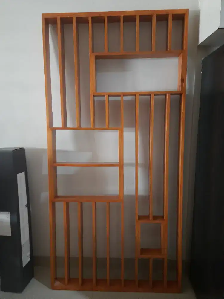 Dijual partisi sekatan ruangan minimalis kayu solid