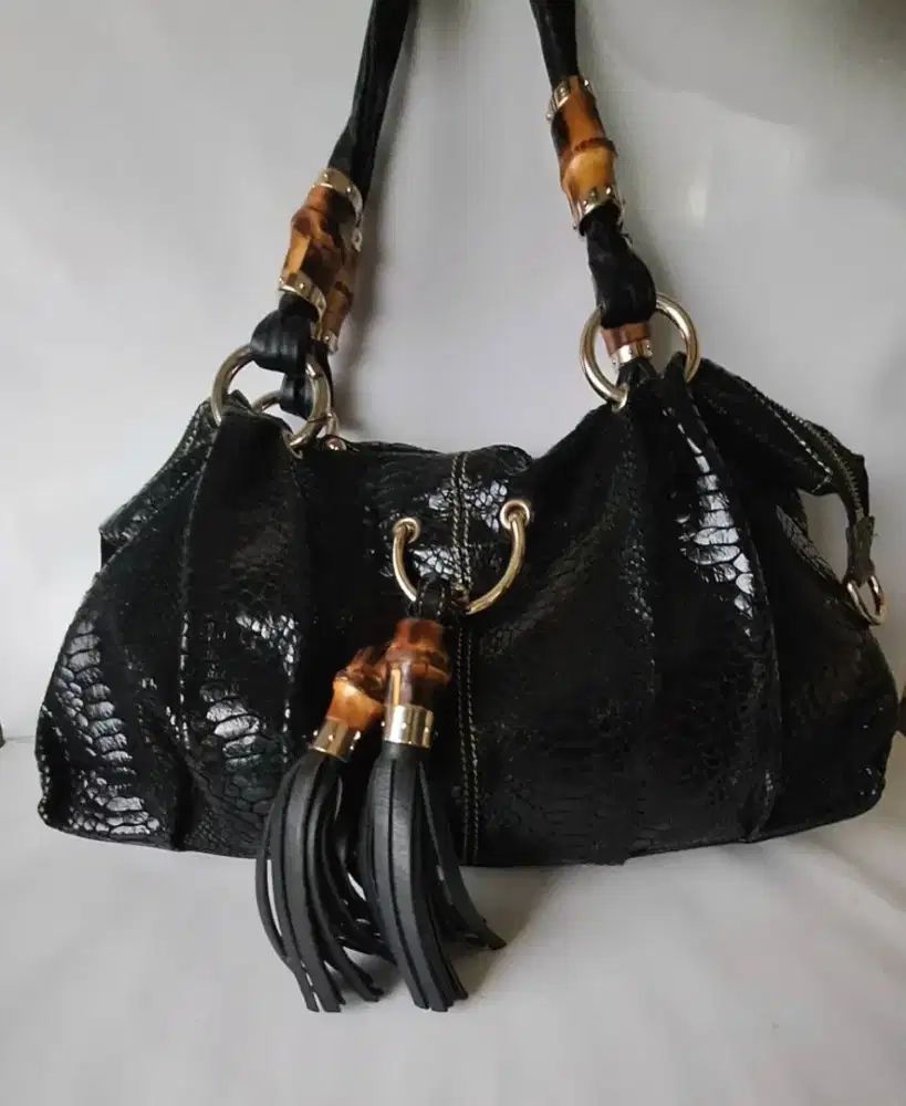 Tas Branded Second Guci bamboo kulit