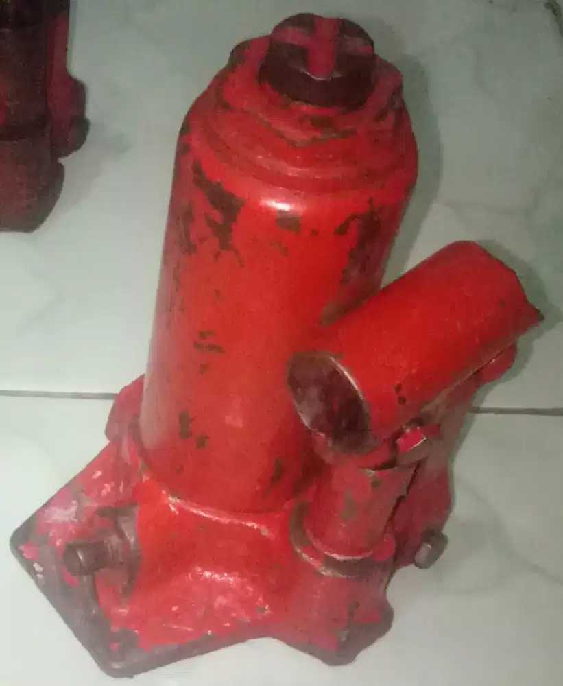 DONGKRAK HIDROLIK 2 TON NORMAL SIAP PAKAI