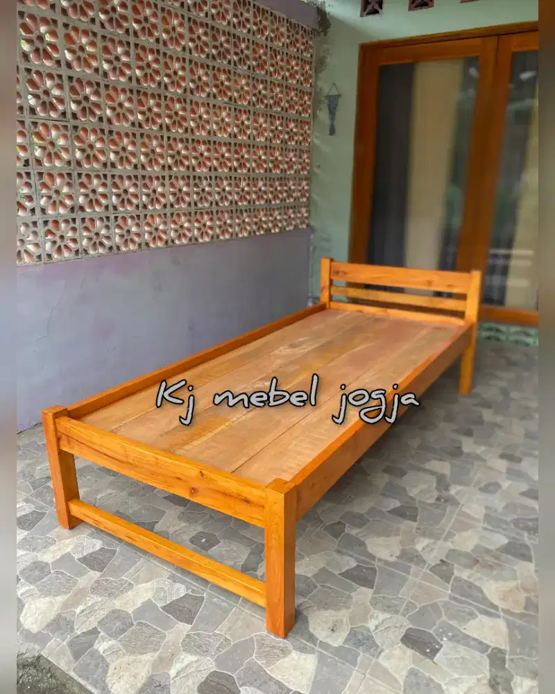 Tempat tidur promo