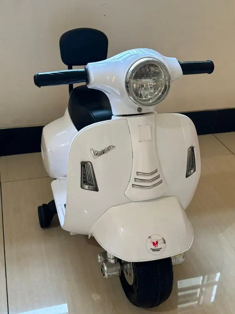 Motor aki vespa anak