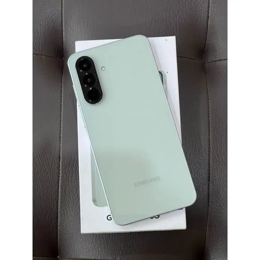 Samsung A56 5G 8/256 Masih garansi 5bln