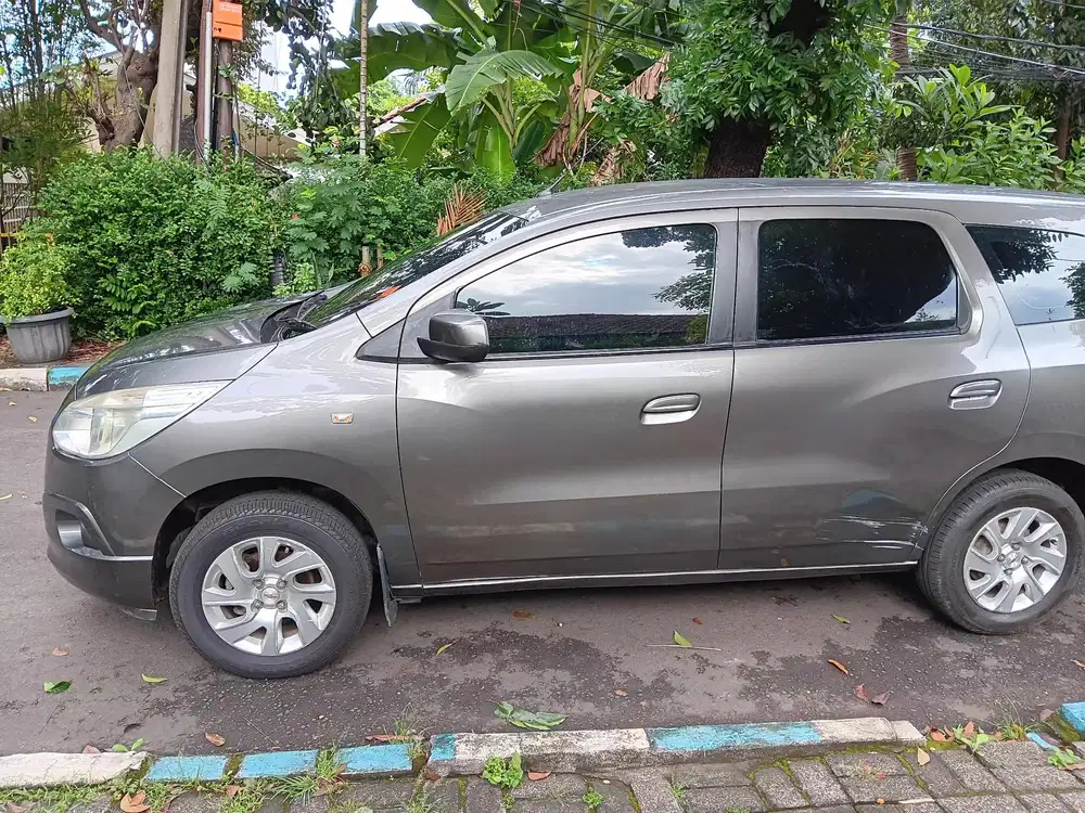 Chevrolet Spin 2013 Bensin