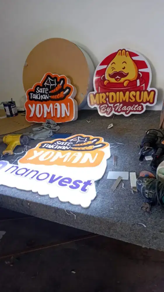 LOWONGAN REKLAME NEONBOX