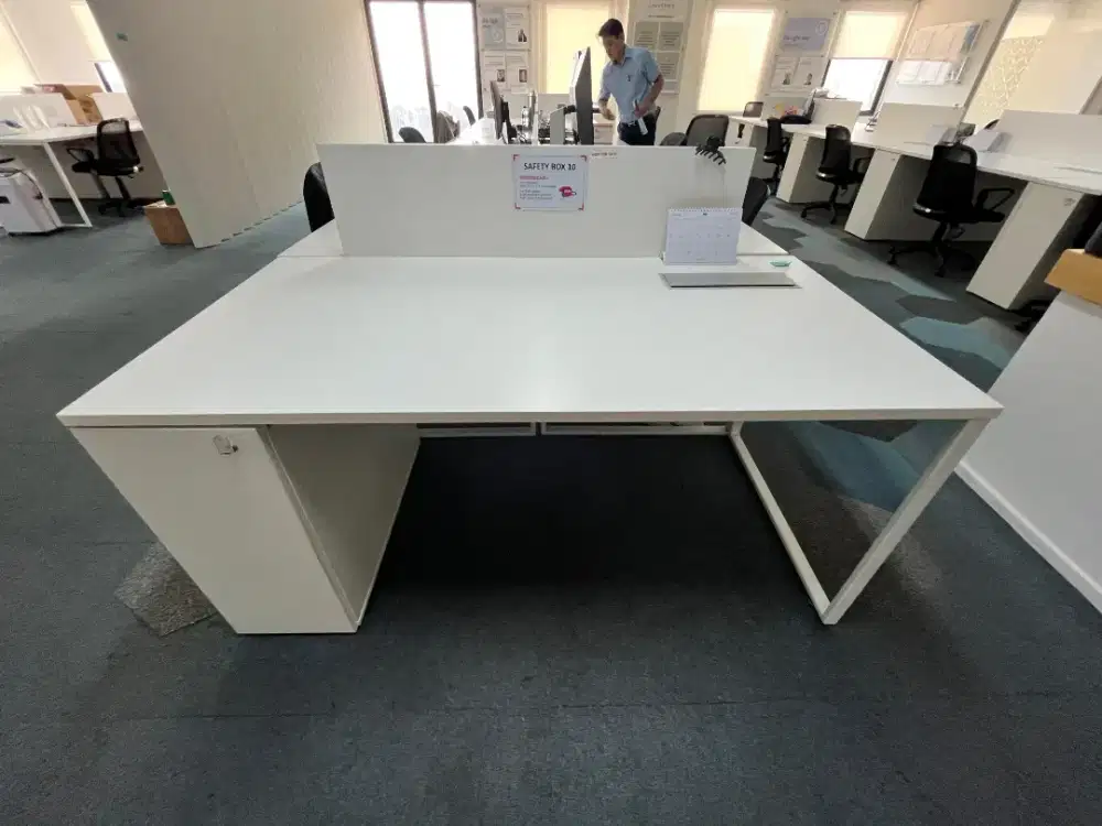 MEJA KERJA EX KANTOR