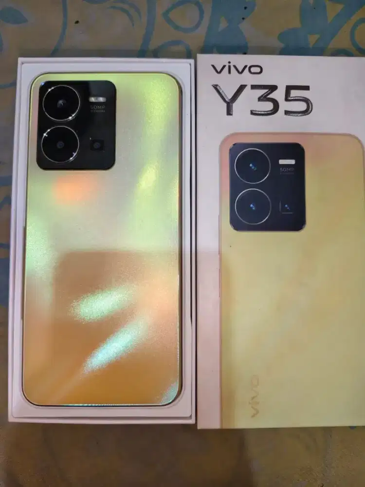 Vivo y35 Gold ram 8+8 internal 128