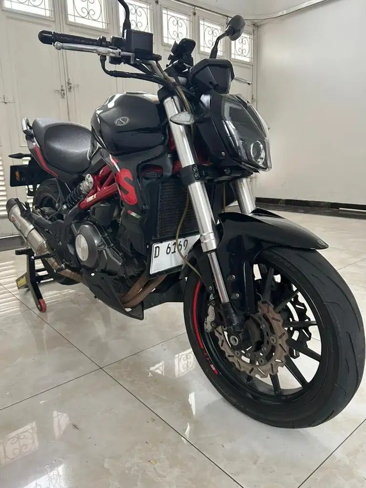 dijual benelli tnt 249s sangat istimewa !