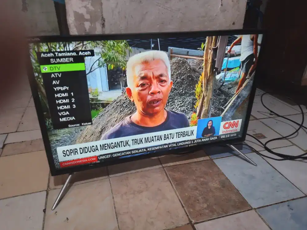 TV DIGITAL 32 in merk AKARI tak perlu STB, bukan Android.
