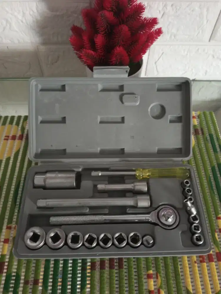 Big Top Kunci  Sok Set 21 Pcs Segi 6 / Kunci Shock Dr. 1/2 
(Bekas)