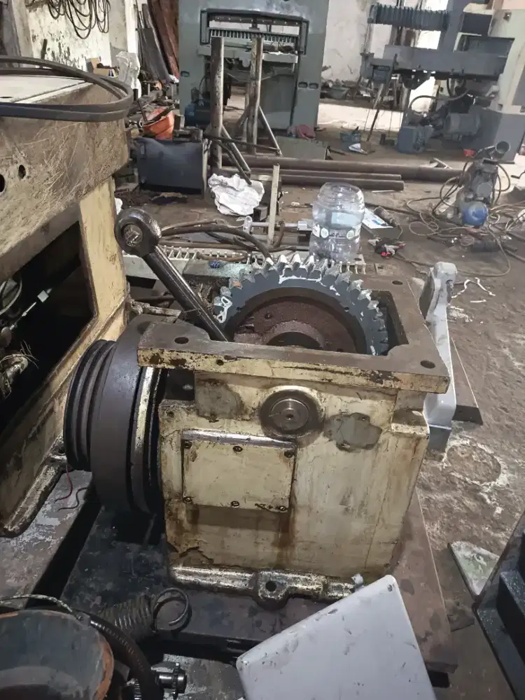 Kaki mesin potong Dan spearpart QZ 104