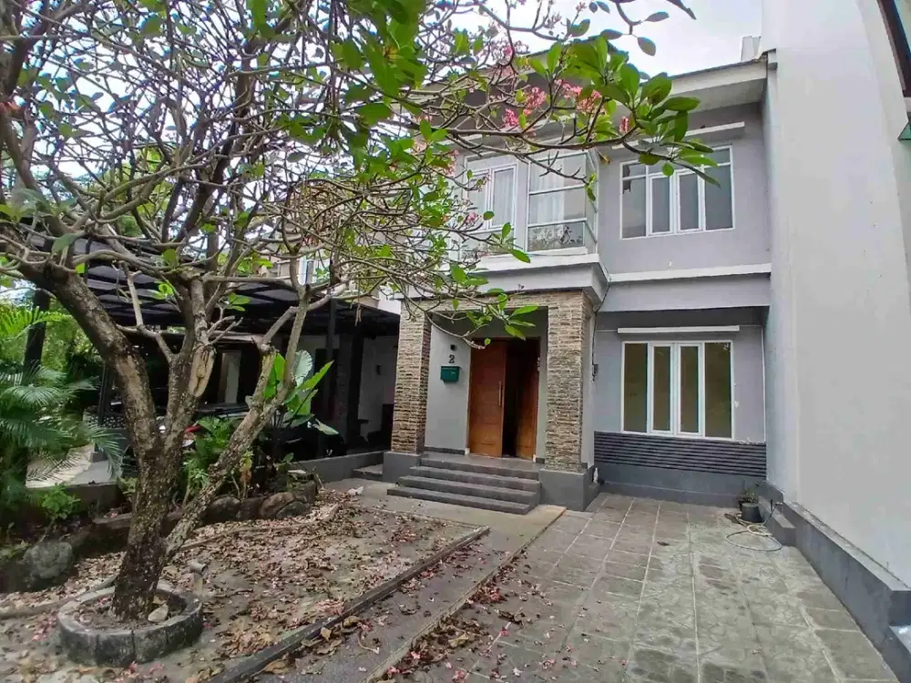 Disewakan rumah 2 tingkat dalam cluster di bintaro hanya 5 menit dari pintu 2 tol