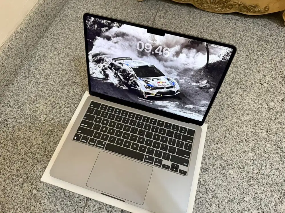 Macbook air m2 14 8/256gb grey mulus like new