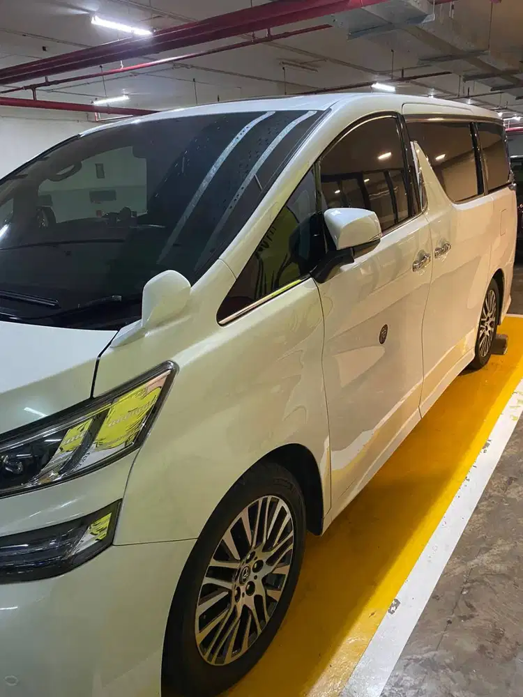 Toyota Vellfire 2.5 ZG CBU AT 2015