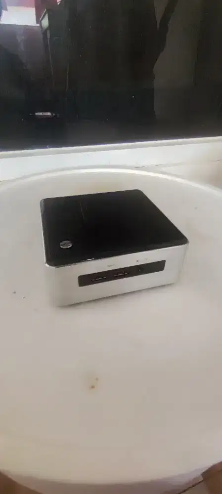 INTEL NUC Core i3