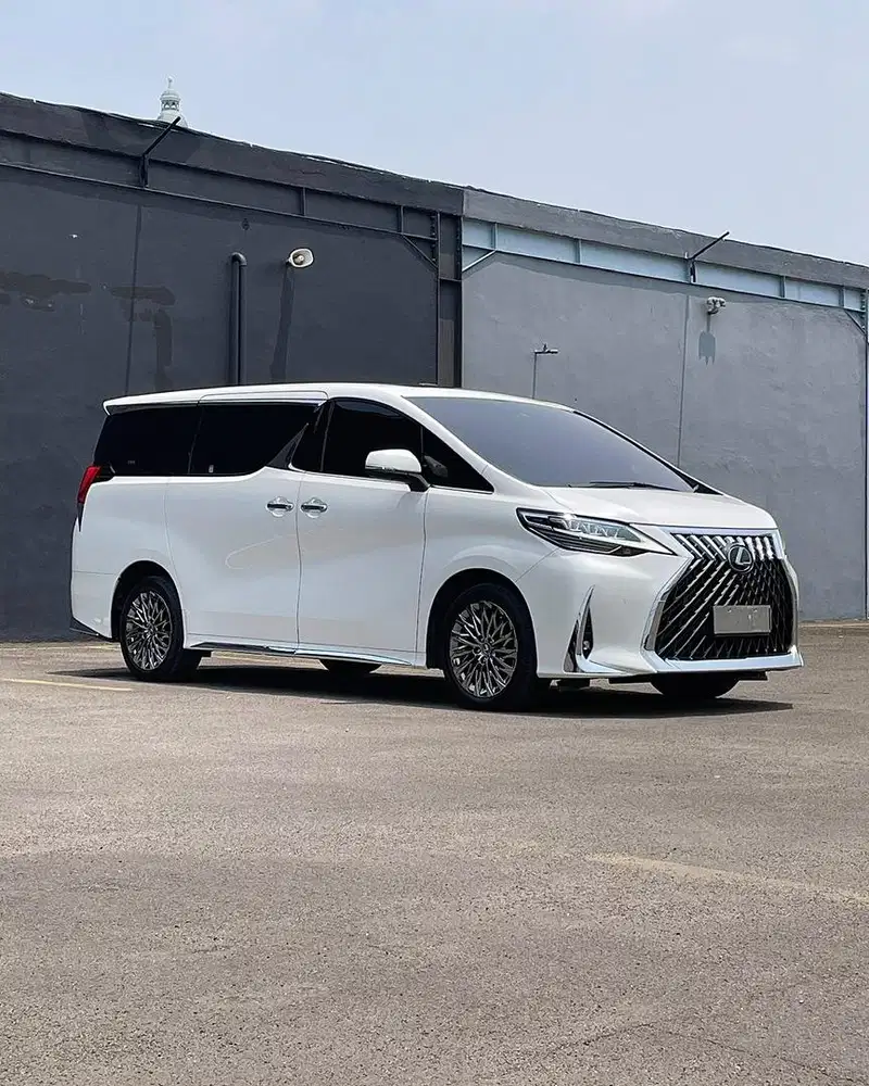 [ KM 17ribu ] Lexus LM 350 7seater 2023