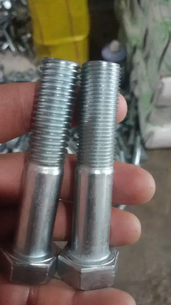 Lowongan pekerjaan kasar Pria